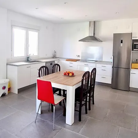 Holiday home Precioso Con Jardin *