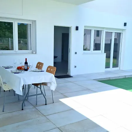 Holiday home Precioso Con Jardin